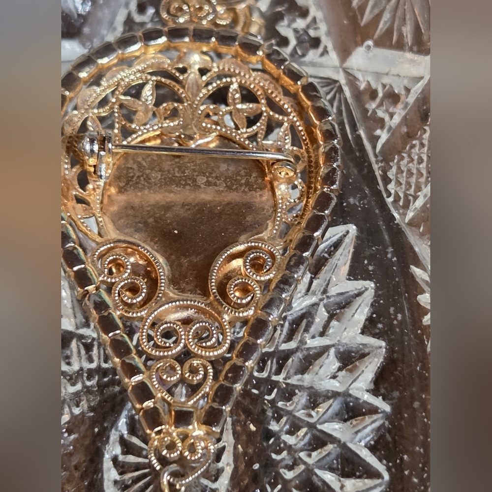 Cameo Brooch with Elaborate Frame, Crystals and Tassel - Picture 6 of 7